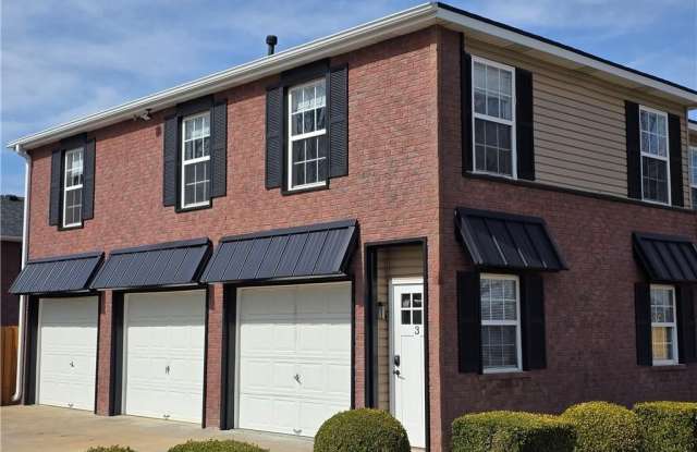 610  SE Moberly  LN Unit #3 photos photos