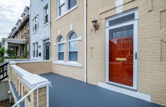 450 Randolph St Nw Gallery 3