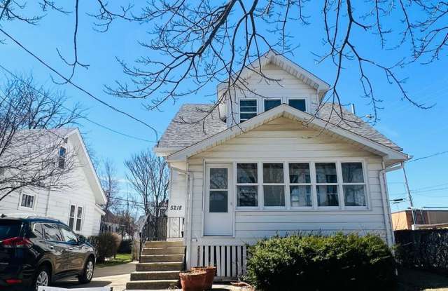 Beautiful 4 bedroom, 2 Bath Home - 5218 32nd Avenue, Kenosha, WI 53144