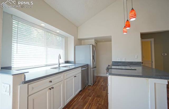4215 Autumn Heights Drive Gallery 3