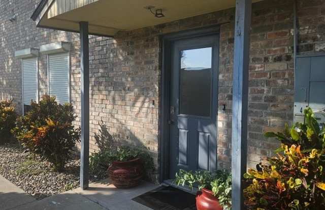 77 Santa Isabel Blvd. photos photos