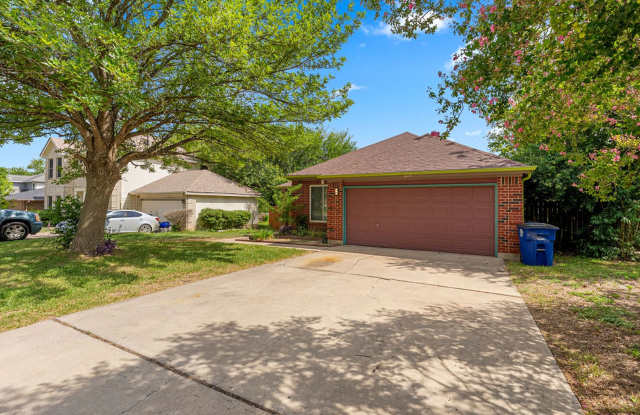 Beautiful 3 bedroom, 2 bathroom home in Southeast Austin!!! photos photos