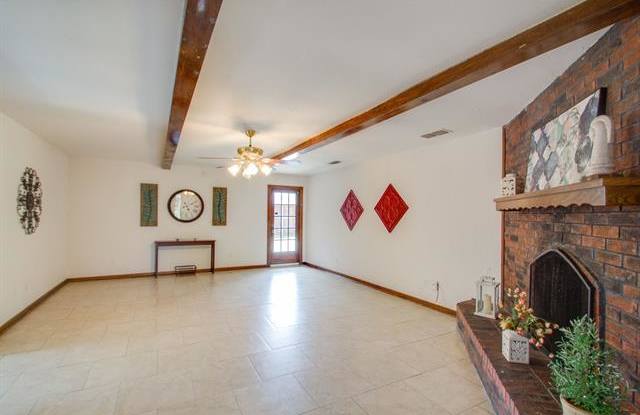 221 Hillview Drive Gallery 2