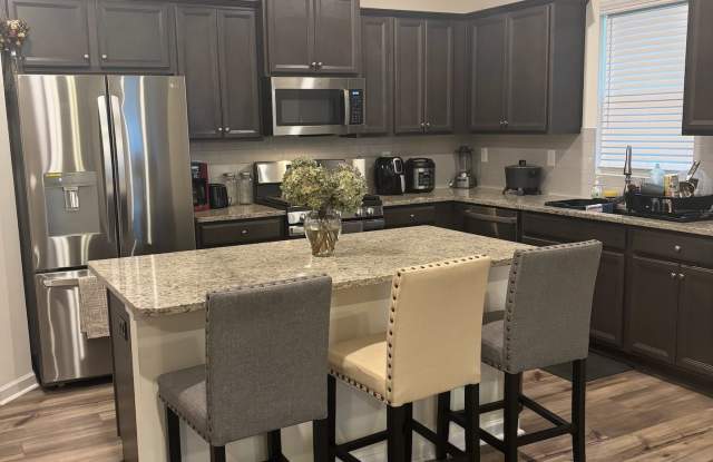 Stunning 3 Bed / 2.5 Bath End Unit Townhome in Prime Concord Location! photos photos