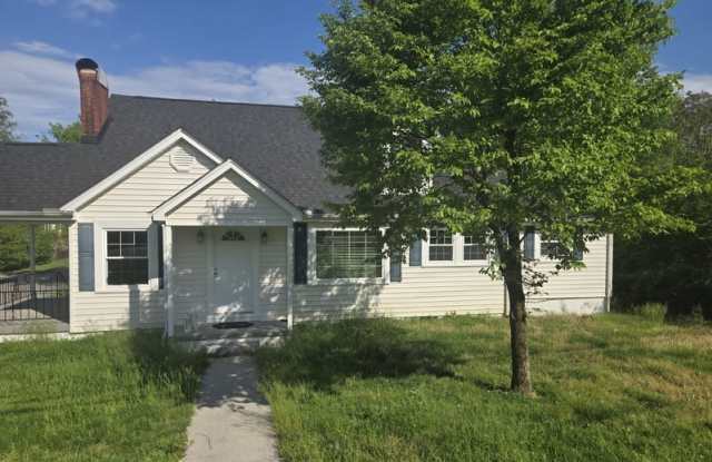 4094 University Drive photos photos
