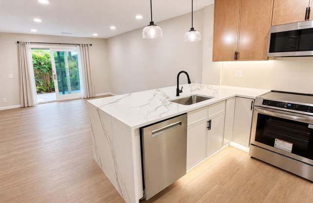 2480 GLENGYLE Drive photos photos