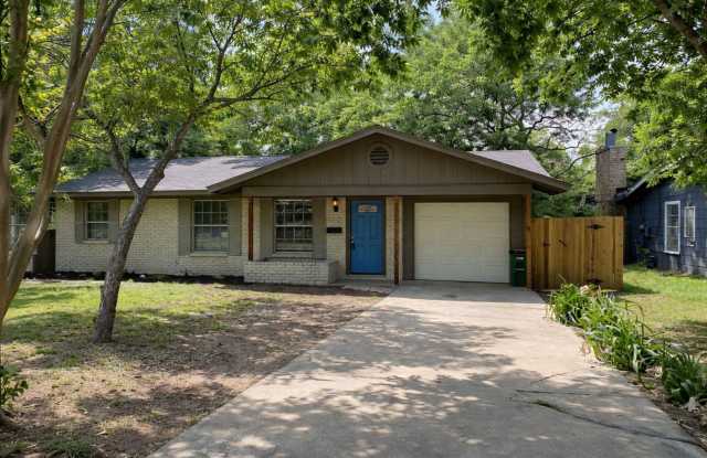 Charming ranch style home in North Austin! photos photos