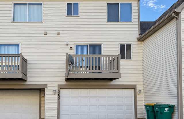 2753 Canyon Drive Gallery 2