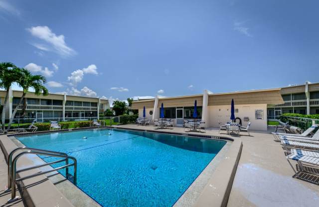 ANNUAL WATERFRONT RENTAL – ISLANDER POINT | SPECTACULAR VIEWS & ACTIVE LIFESTYLE Gallery 4