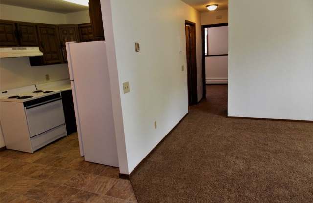 Cyrus Main photos photos