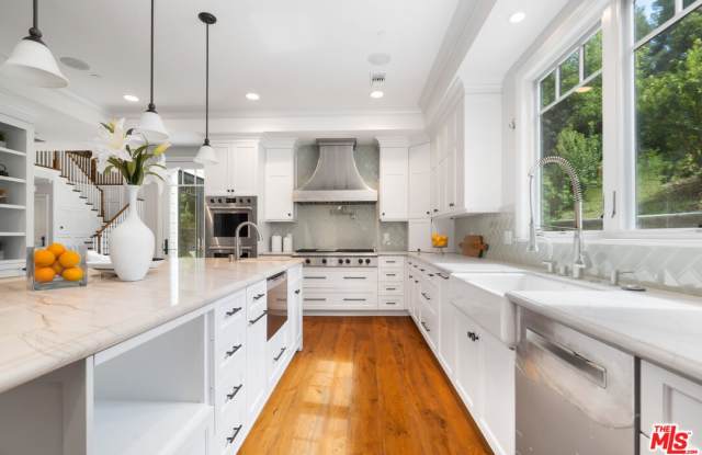 19200 ROSITA ST - 19200 Rosita Street, Los Angeles, CA 91356