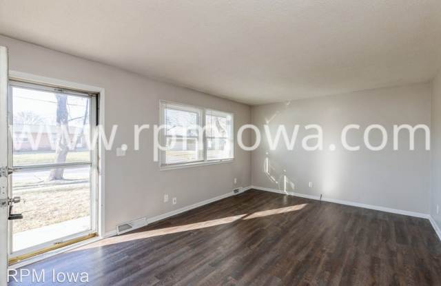 213 NW Arlan Drive Gallery 2