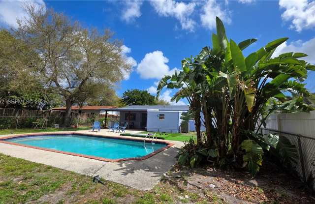 2100 N 62nd Avenue, Hollywood, FL 33024 - 2100 North 62nd Avenue, Hollywood, FL 33024