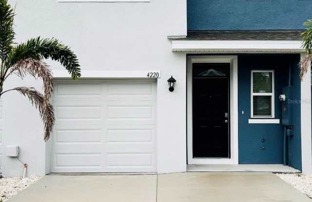 4220 MILLER POINTE Court Gallery 1