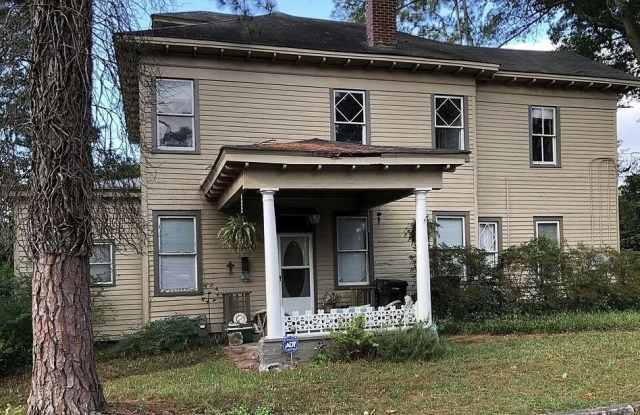 2224 Queens Way photos photos