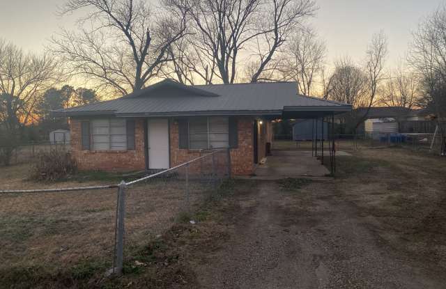 106 Joy Drive - 106 Joy Drive, Panama, OK 74930