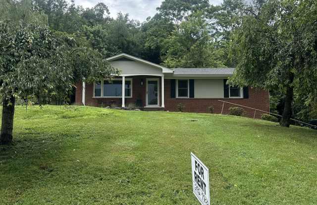 615 Pine Ridge Road photos photos