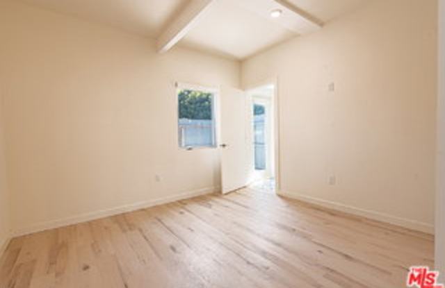 7273 Birdview Avenue Gallery 4