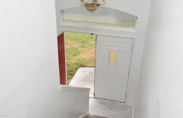 302 MAGNOLIA ST Gallery 3