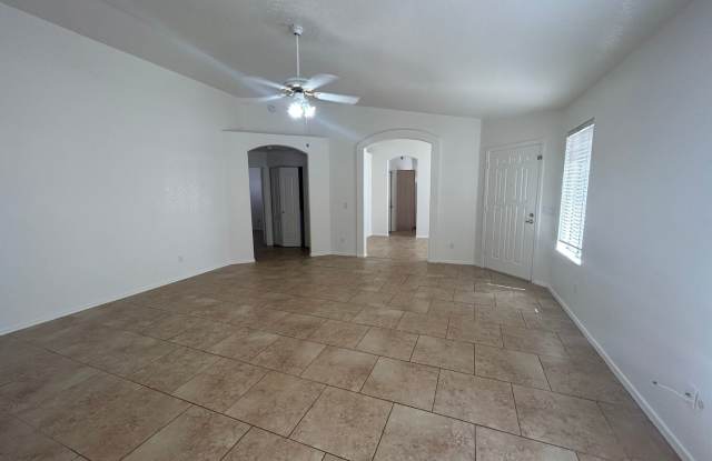 3 Bed 2 Bath Home Gallery 3