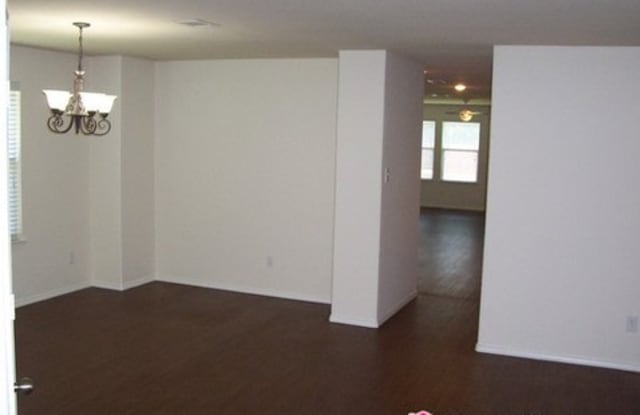 1901 Nightingale Drive Gallery 2