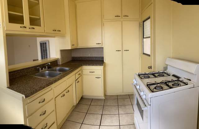 438 W Ramona Dr - 438 West Ramona Drive, Rialto, CA 92376