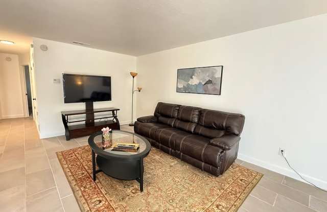 405 West Spruce Avenue-A Gallery 2
