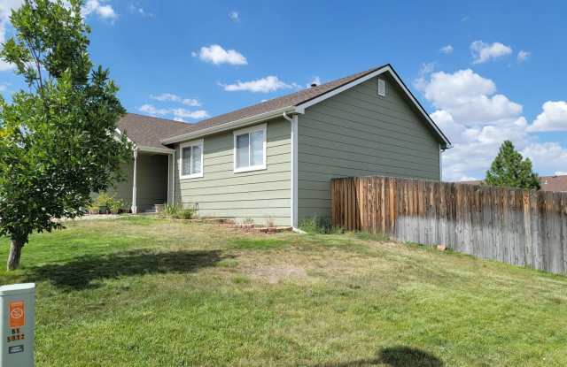 5912 Kennedy Dr photos photos