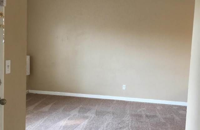 1051 Baywood Drive Gallery 4