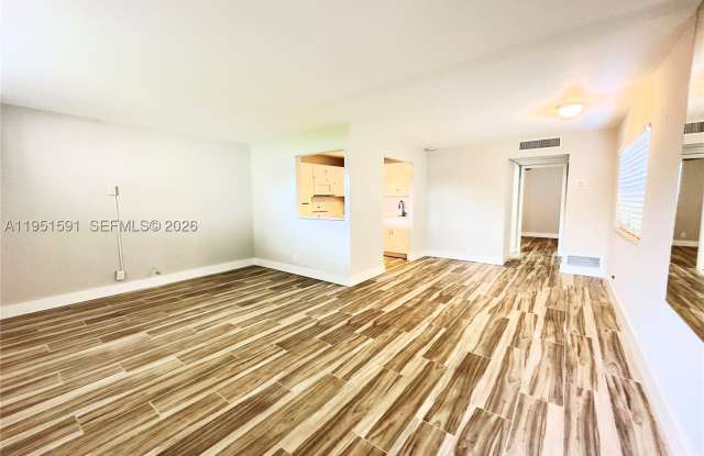 58 Monaco B photos photos
