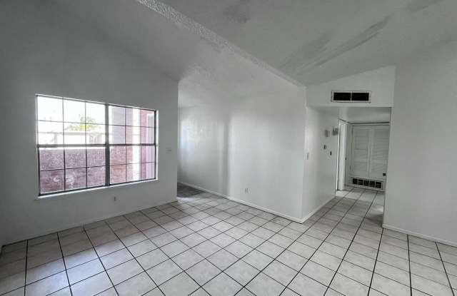 5524 Oakbriar Circle Gallery 3