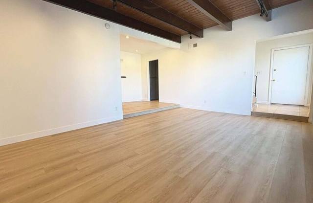 870 Figueroa Ter Gallery 3