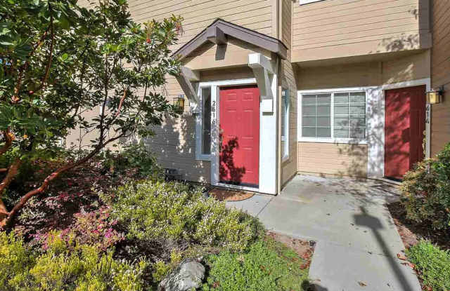 2 bed 2 Bath Available NOW!!! Garage and Assigned Parking Stall!!!! - 2616 Bayfront Court, Richmond, CA 94804