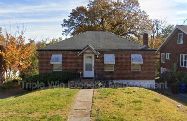 3110 Calvert Ave photos photos