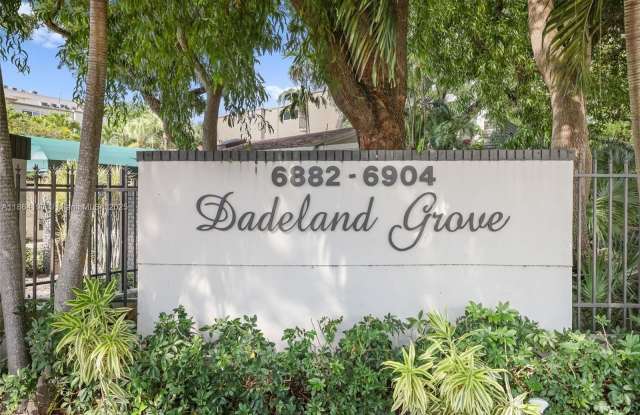 6900 N Kendall Dr photos photos