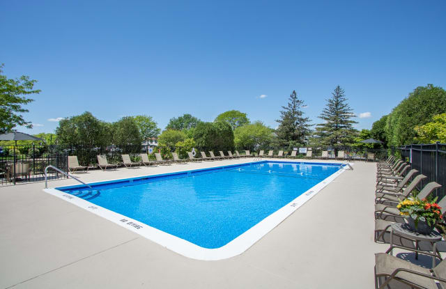 The Greenway at Carol Stream photos photos