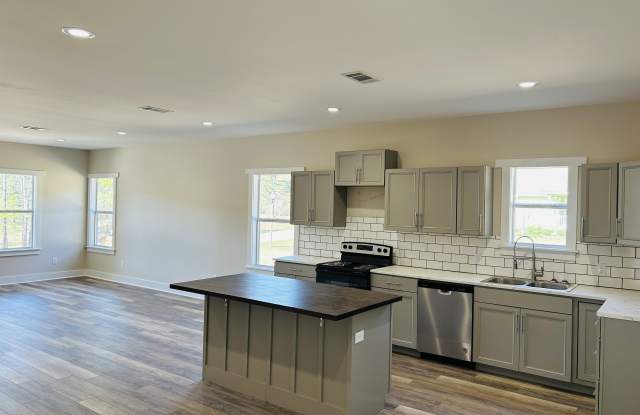 1212 68th Ct - 1212 68th Court, Meridian, MS 39305