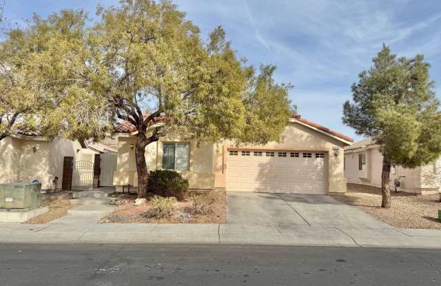 LOVELY 3 BEDROOM 2 BATHROOM SINGLE STORY HOME WITH A 2 CAR GARAGE AND A POOL IN A GATED COMMUNITY photos photos