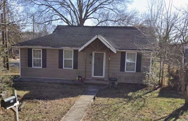 826 Radford Place photos photos