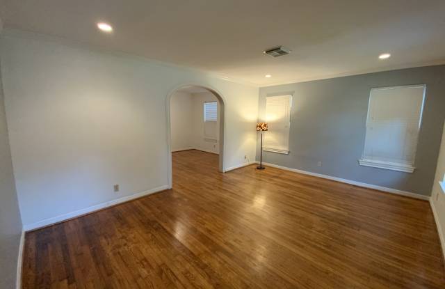1706 Ridgewood Street Gallery 3