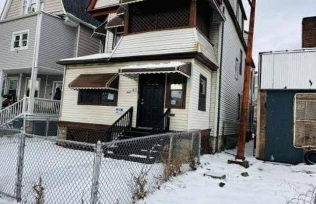 40 Park Ave - 40 Park Avenue, East Orange, NJ 07017