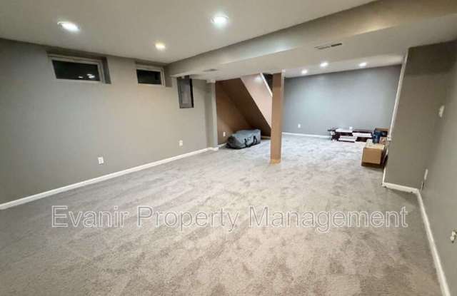 11884 Hamden Drive Gallery 3