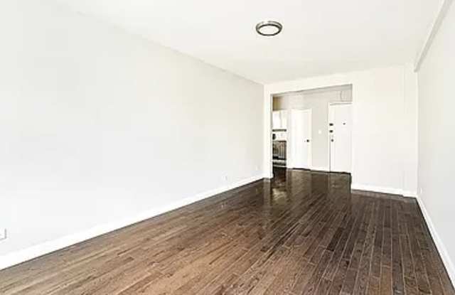 8809 35th Ave Apt 3J Gallery 3