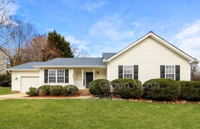 395 Creekview Dr - 395 Creekview Drive, Winston-Salem, NC 27284