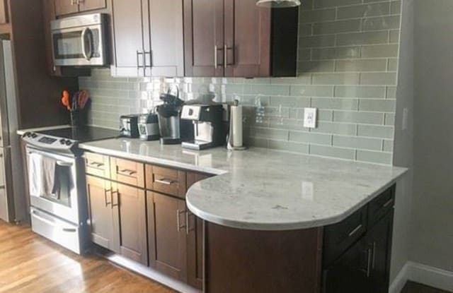 605 E 7th St 3 - 605 East Seventh Street, Boston, MA 02127