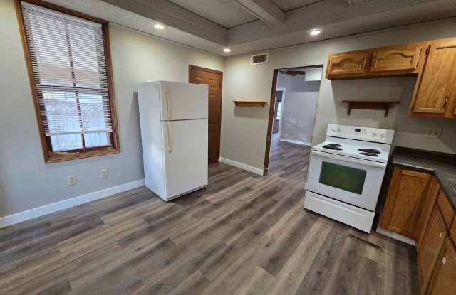 Spacious 3 Bed, 1 Bath Single Family Home! Gallery 4