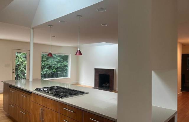 626 Smedes Place photos photos
