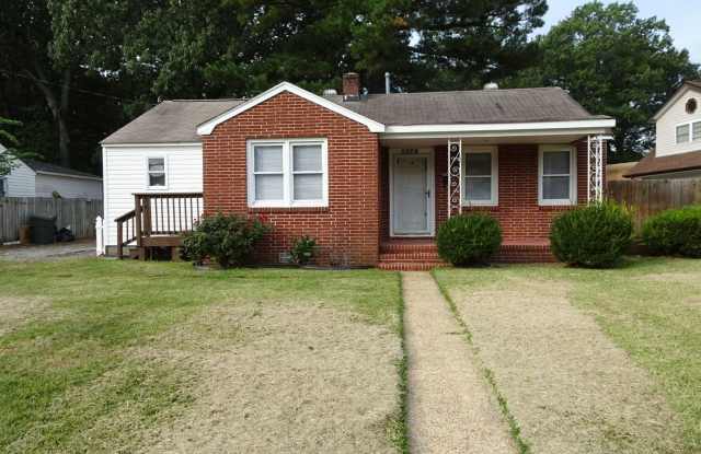 3 Bedroom 2 Bath Rental Home in Newmarket Creek area - 5929 Orcutt Avenue, Newport News, VA 23605