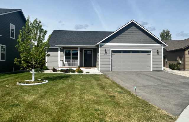 Beautiful 3 Bed / 2 Bath Single-Level Hamilton Home with Mountain Views - 223 Kismet Court, Ravalli County, MT 59840