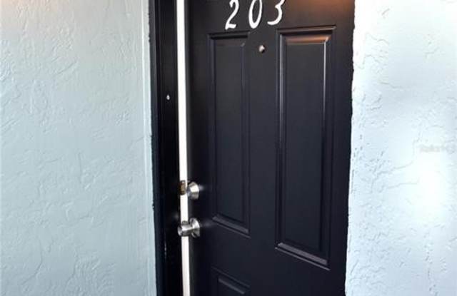 2814 SOMERSET PARK DRIVE Gallery 2